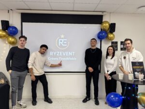 Des étudiants en immersion au séminaire Lancement d'Agence.