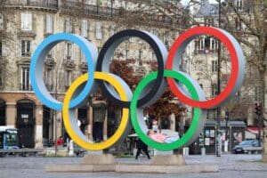 Logo des Jeux Olympique qui a donner un héritage sur les métiers. 